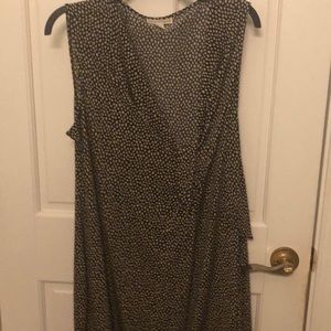 Black dress with tan dots.
